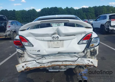 2010 Mazda Mazda6 I Grand Touring z USA, uszkodzony, nr VIN 1YVHZ8CHXA5M15544